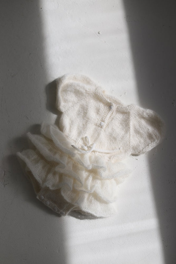 Dziecięca sukieneczka ręcznie robiona  odcieniu białym z falbankami Sirka handmade