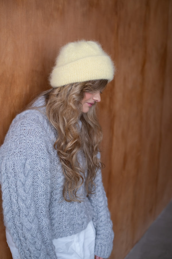 Czapka Bunia angora i merino, handmade