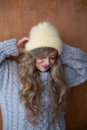 Czapka Bunia angora i merino, handmade