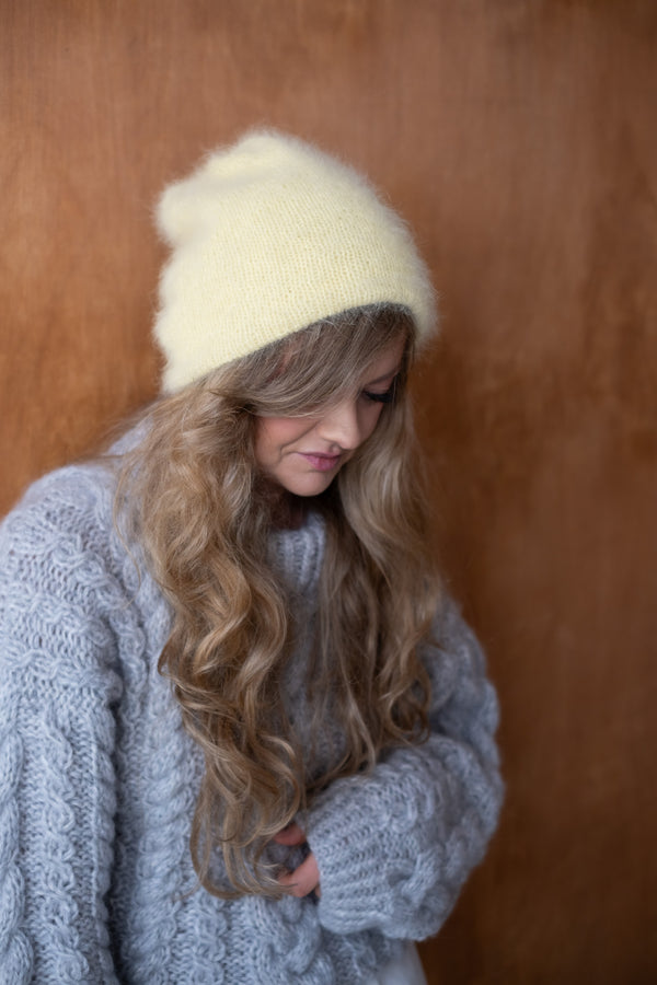 Czapka Bunia angora i merino, handmade