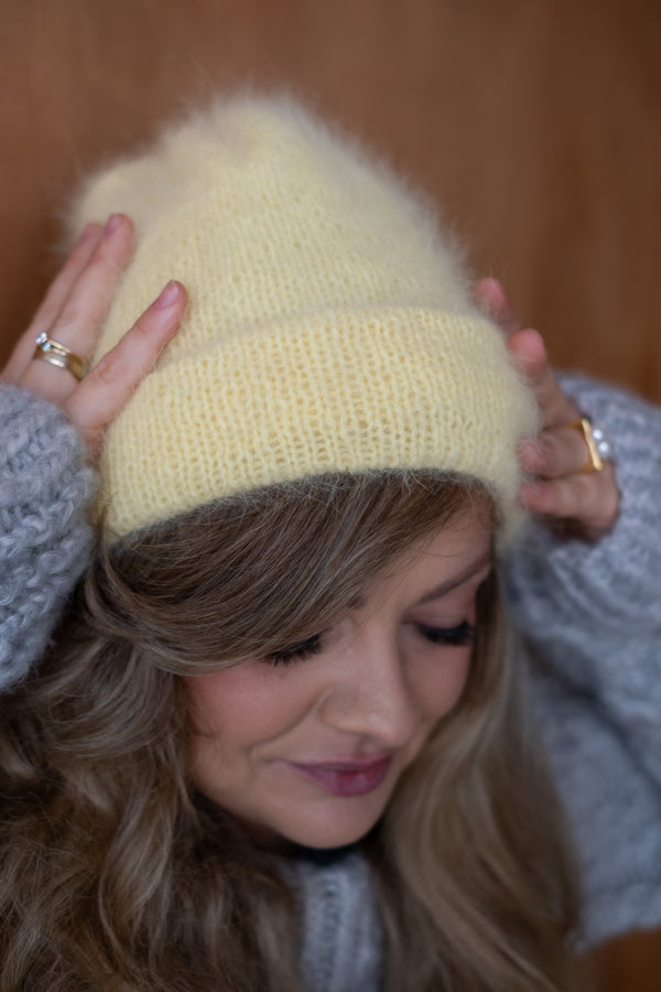 Czapka Bunia angora i merino, handmade