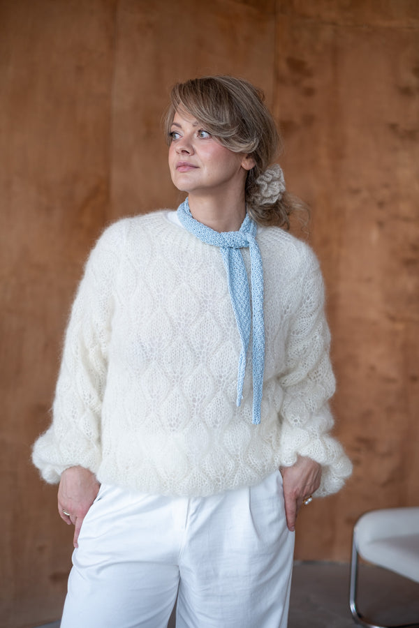 Sweter Divine z liśćmi, z super kid moheru z jedwabiem, handmade