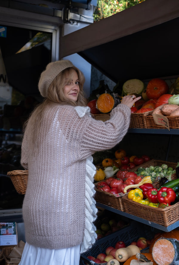 Sweter Eulalia, falbany, super kid moher, jedwab