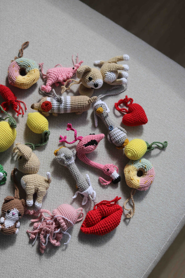 Robione na szydełku breloki meduzka, usta, flaming, donut, piesek, krewetka, cytrynka, gąska Sirka handmade