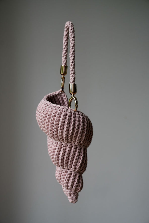 Torebka robiona ręcznie w kształcie muszelki Sirka handmade