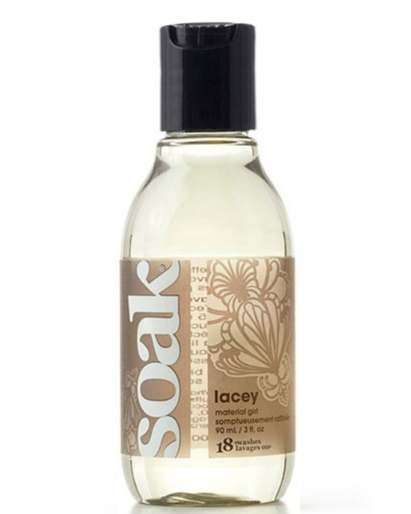 Płyn do prania delikatnych tkanin SOAK w butelce 90 ml o zapachu lacey