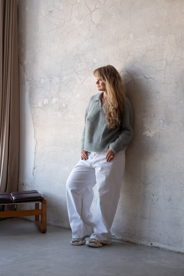 Sweter Matylda, z kołnierzykiem, handmade