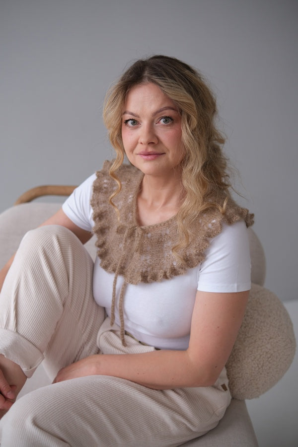 Kołnierzyk Dafne, handmade