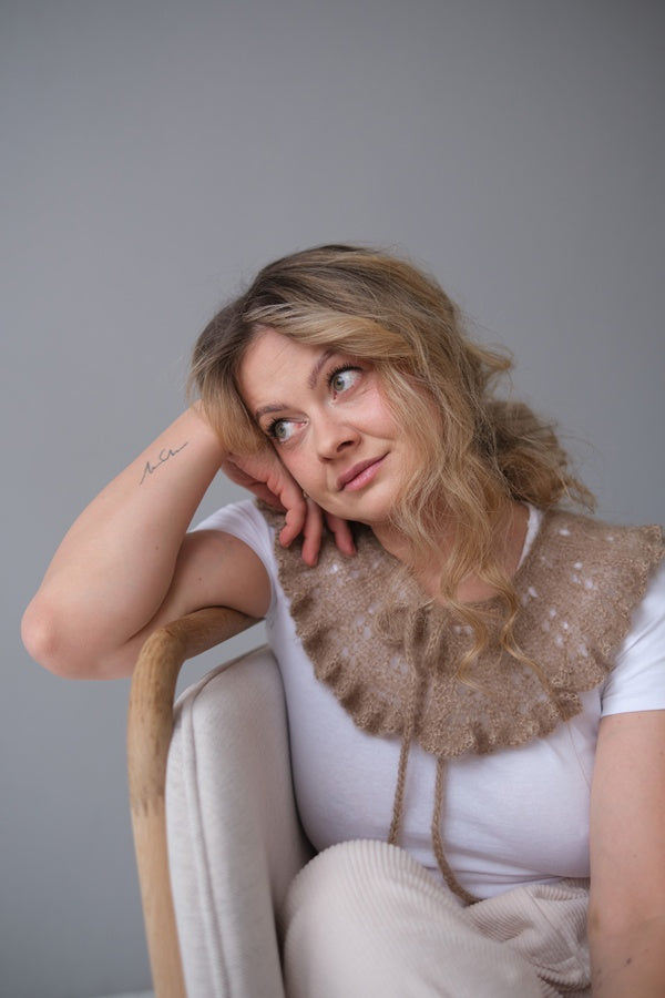 Kołnierzyk Dafne, handmade