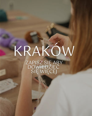 Plakat z zapisami na warsztaty robienia na drutach w mieście Kraków